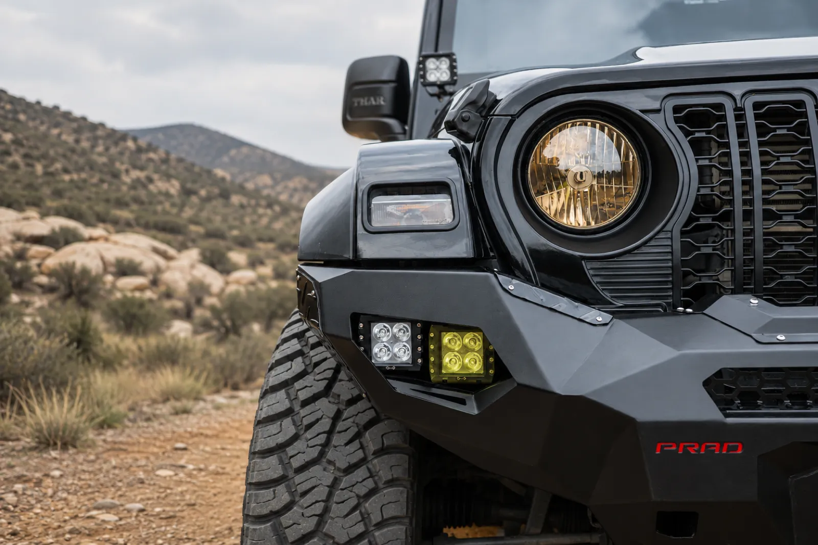 Prad4x4 RaptorX front bumper and auxiliary lighting, detail
